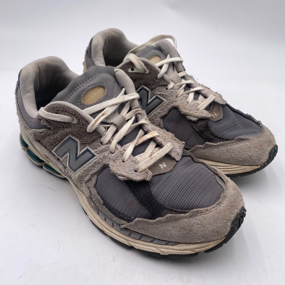 New Balance 2002R Protection Pack Rain Cloud Mens 9.5 Grey M2002RDA Suede Shoe